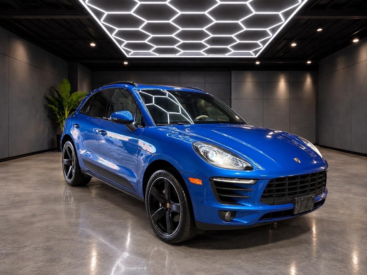 2018 Porsche Macan S AWD Photo