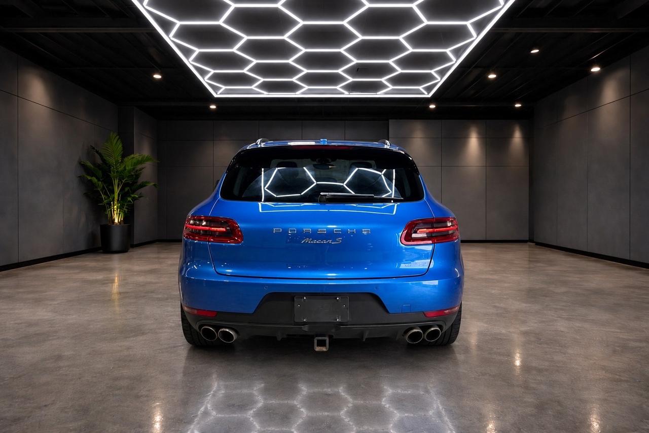 2018 Porsche Macan S AWD Photo3