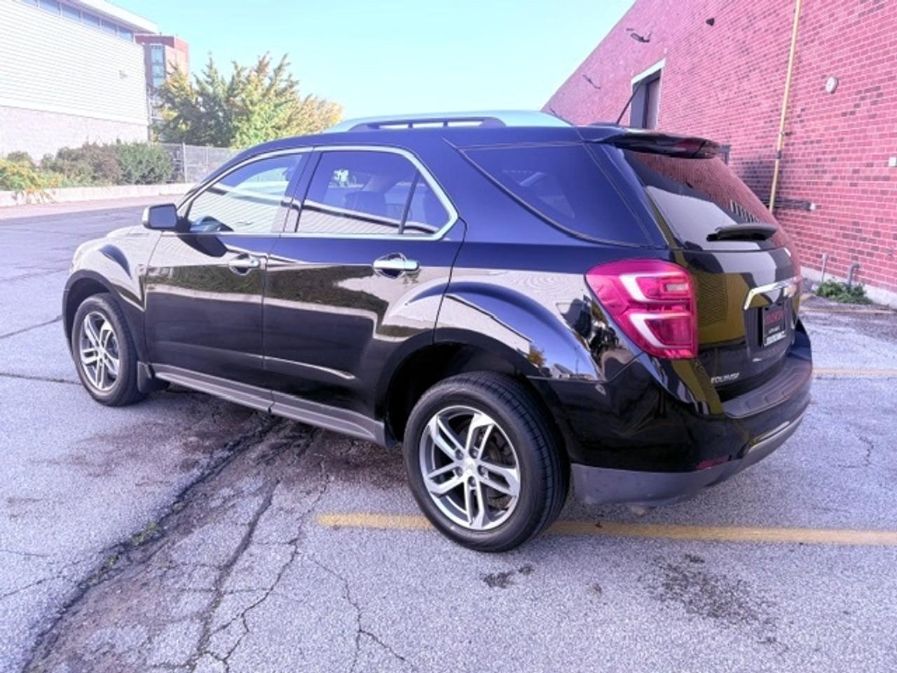 2017 Chevrolet Equinox Premier **LEATHER-ROOF-NAVI-CAMERA-NEW BRAKES-TIRES** Photo