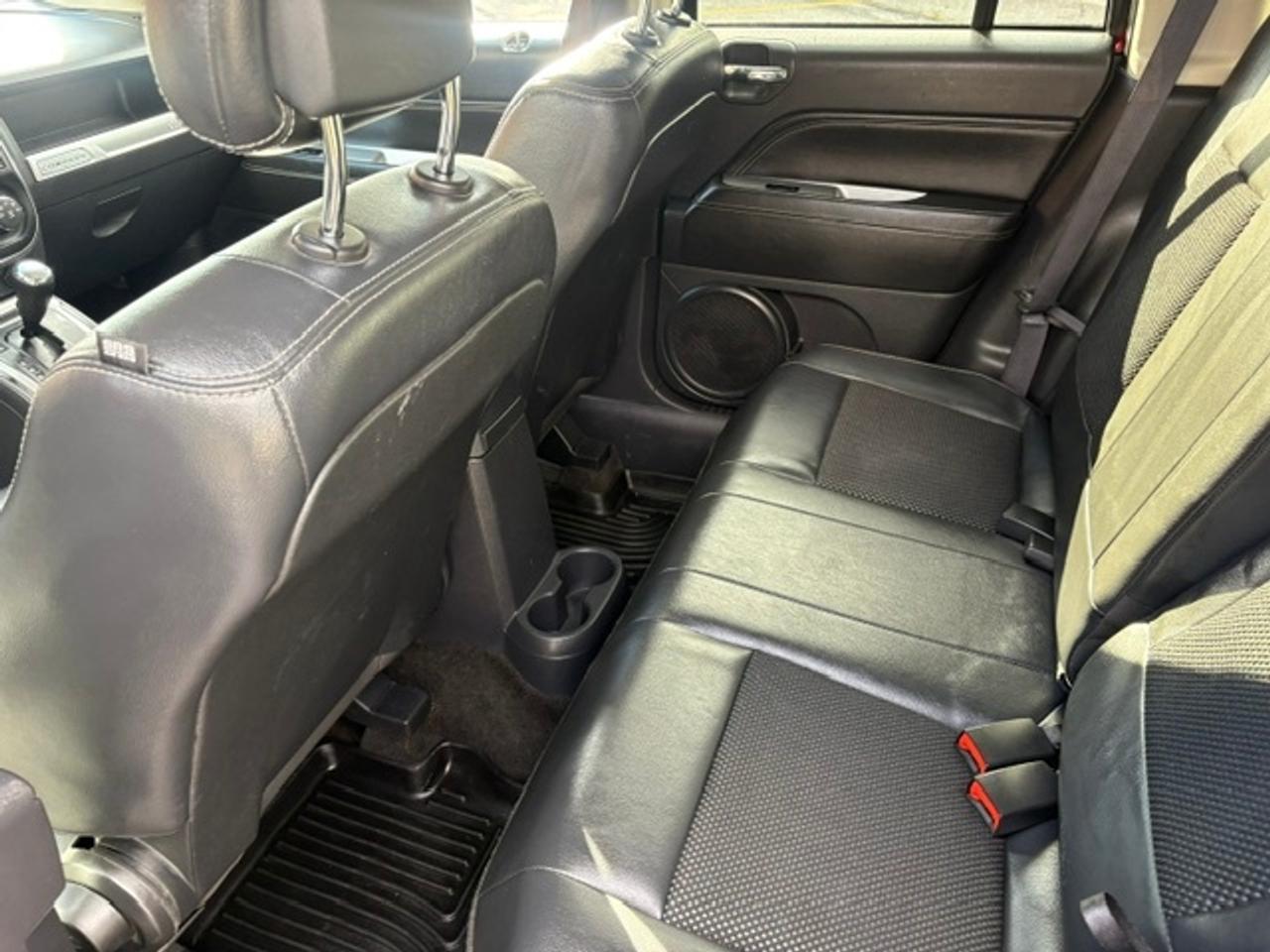 2016 Jeep Compass 4WD SPORT NORTH EDITION ONLY 75KM CERTIFIED-NEW BRAKES-TIRES Photo