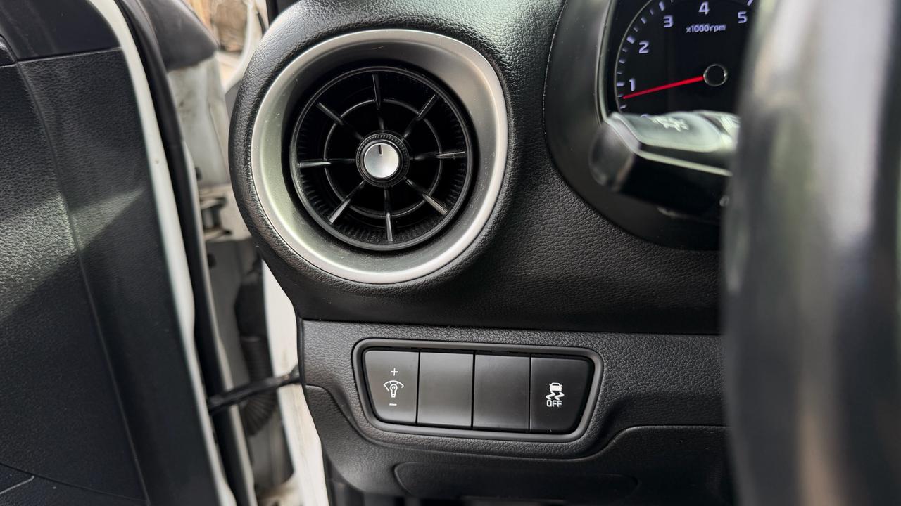 2020 Kia Forte LX Photo