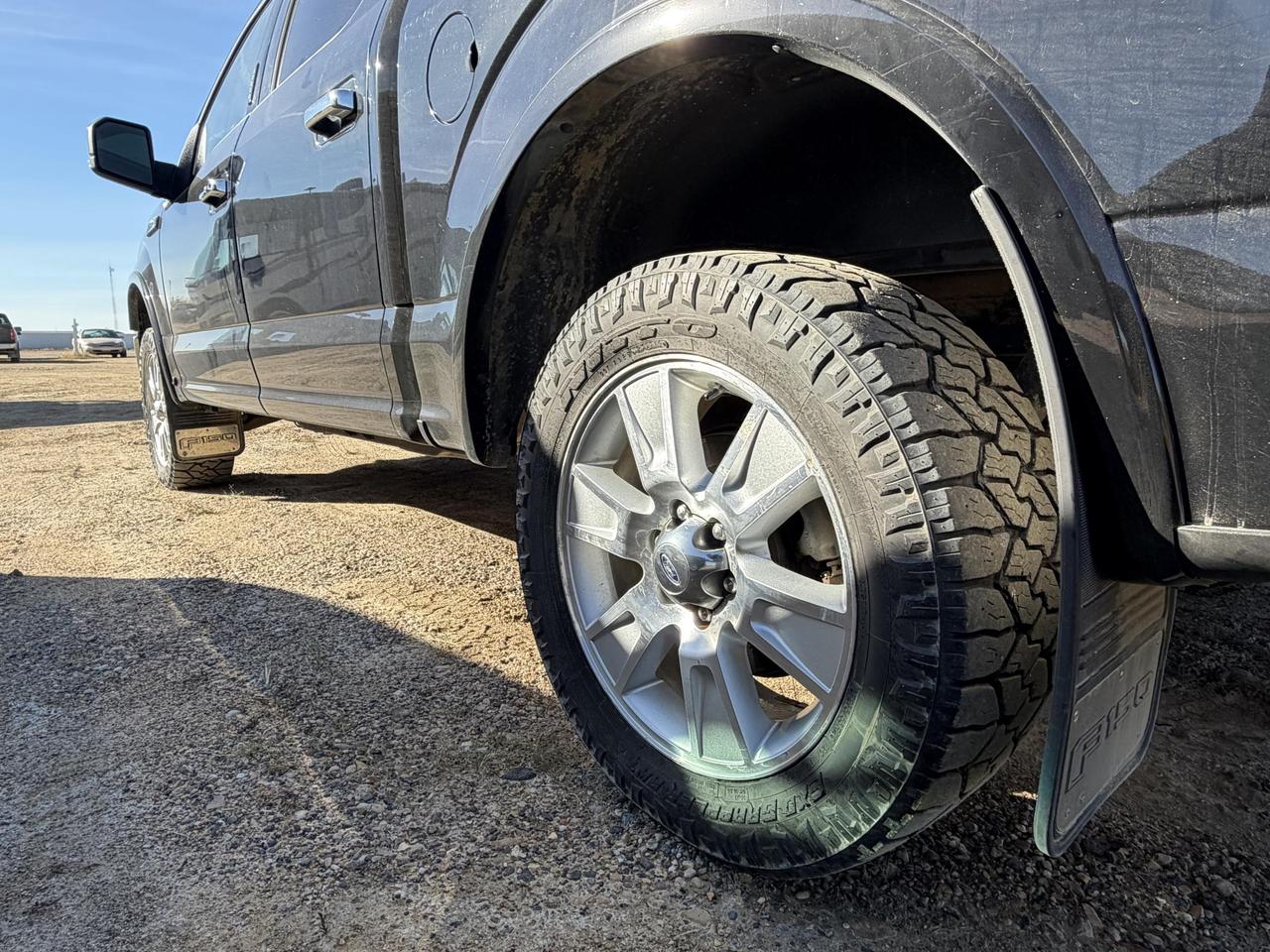 2018 Ford F-150 Lariat Photo3