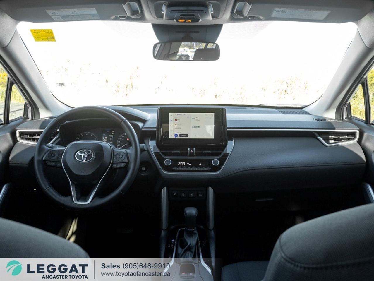 2024 Toyota Corolla Cross LE AWD Photo