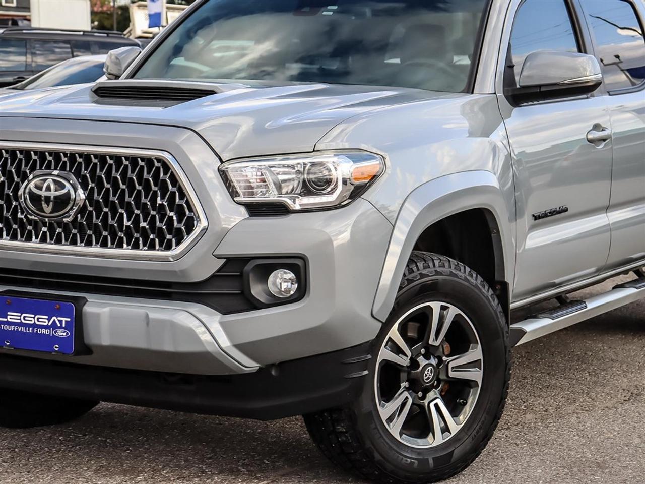 2019 Toyota Tacoma 4x4 Double Cab V6 Auto SR5 Photo1