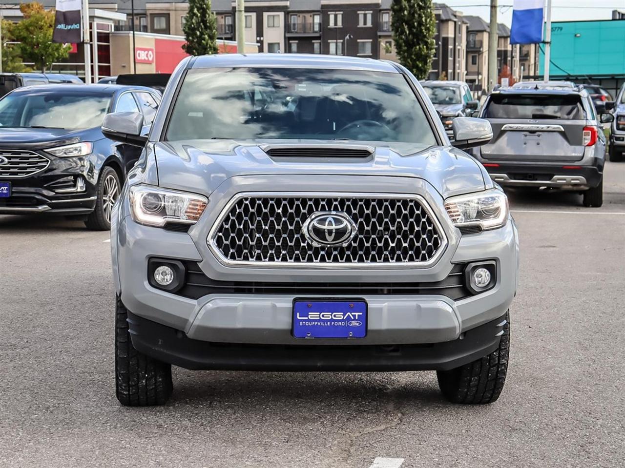2019 Toyota Tacoma 4x4 Double Cab V6 Auto SR5 Photo2