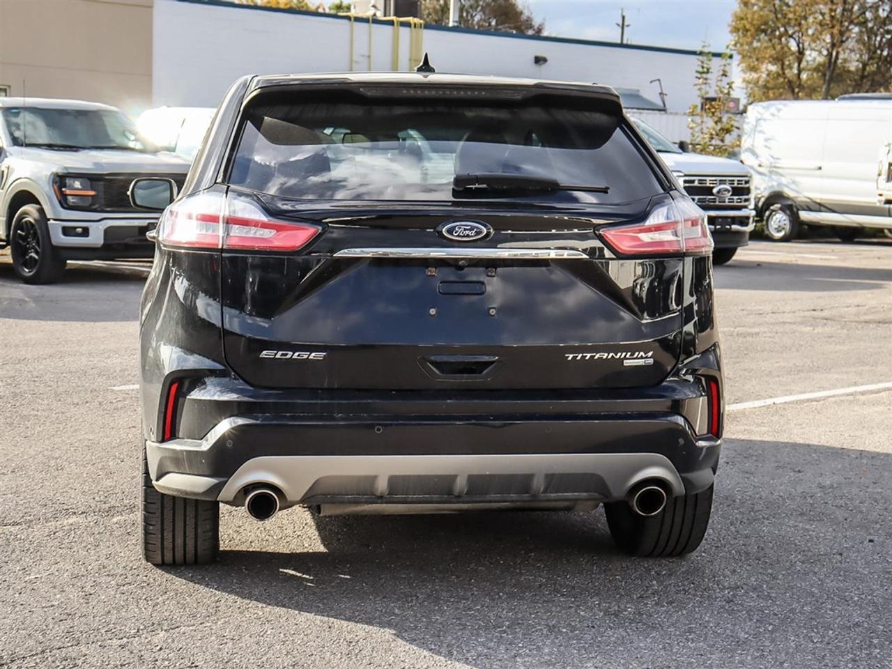 2019 Ford Edge Titanium AWD Photo4