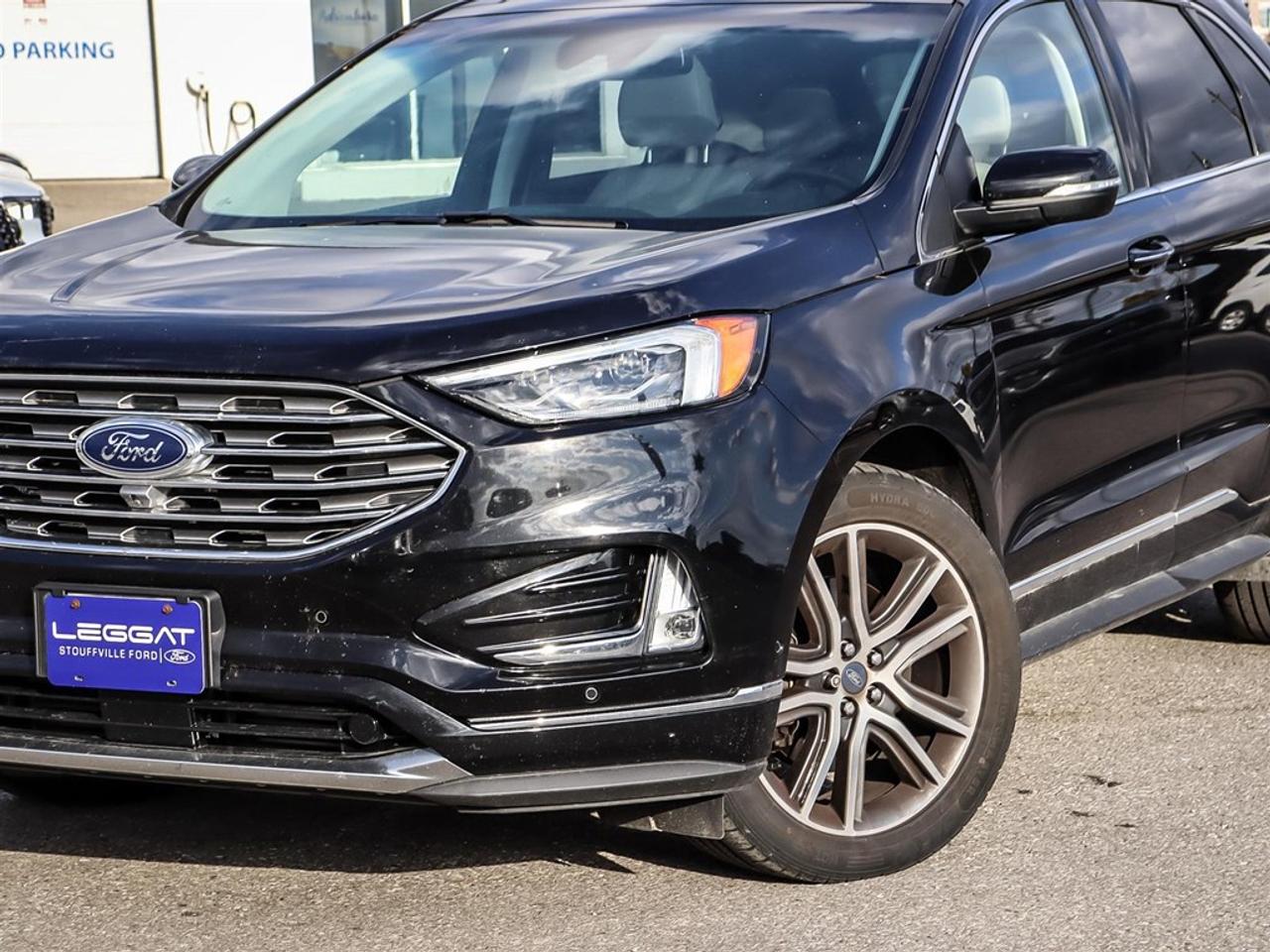 2019 Ford Edge Titanium AWD Photo1