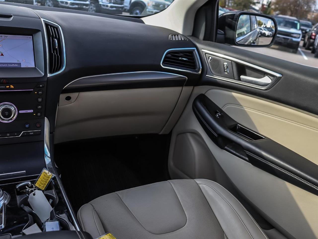 2019 Ford Edge Titanium AWD Photo