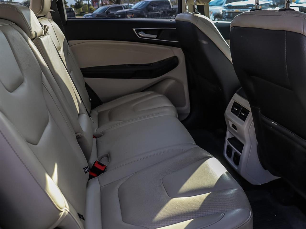 2019 Ford Edge Titanium AWD Photo