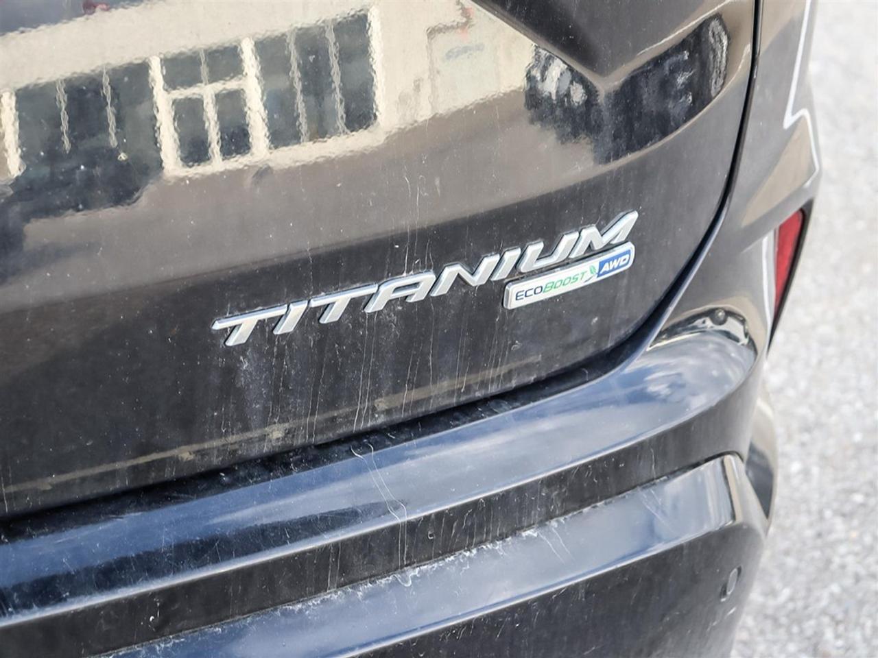 2019 Ford Edge Titanium AWD Photo