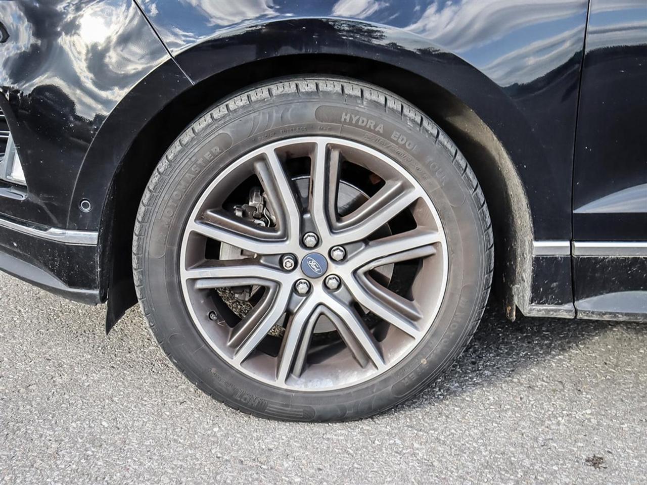 2019 Ford Edge Titanium AWD Photo