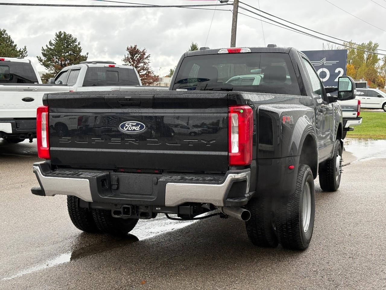 2027 Ford F-350 Super Duty DRW XLT 4WD Reg Cab 8' Box Photo