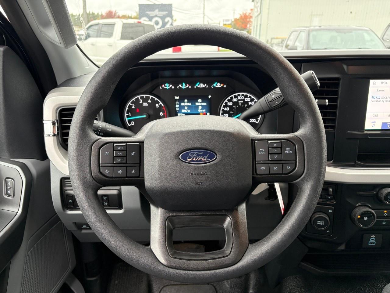 2027 Ford F-350 Super Duty DRW XLT 4WD Reg Cab 8' Box Photo