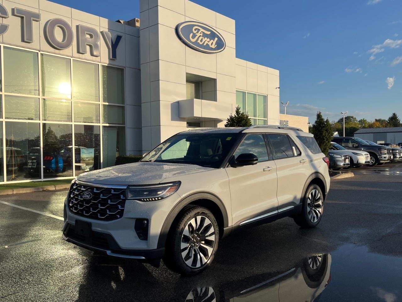 2027 Ford Explorer Platinum 4WD Photo5