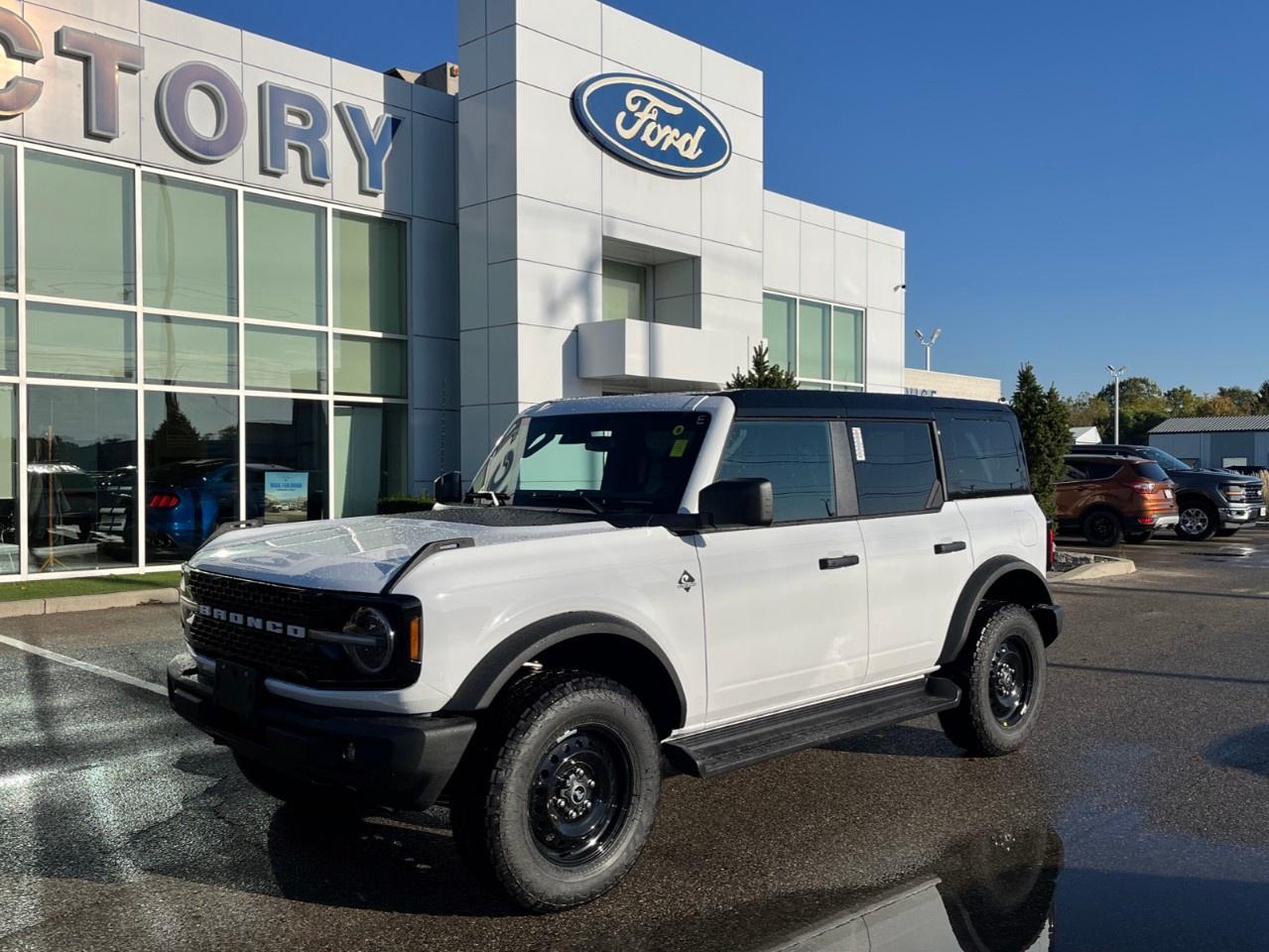 2026 Ford Bronco OUTER BANKS 4 DOOR 4X4 Photo