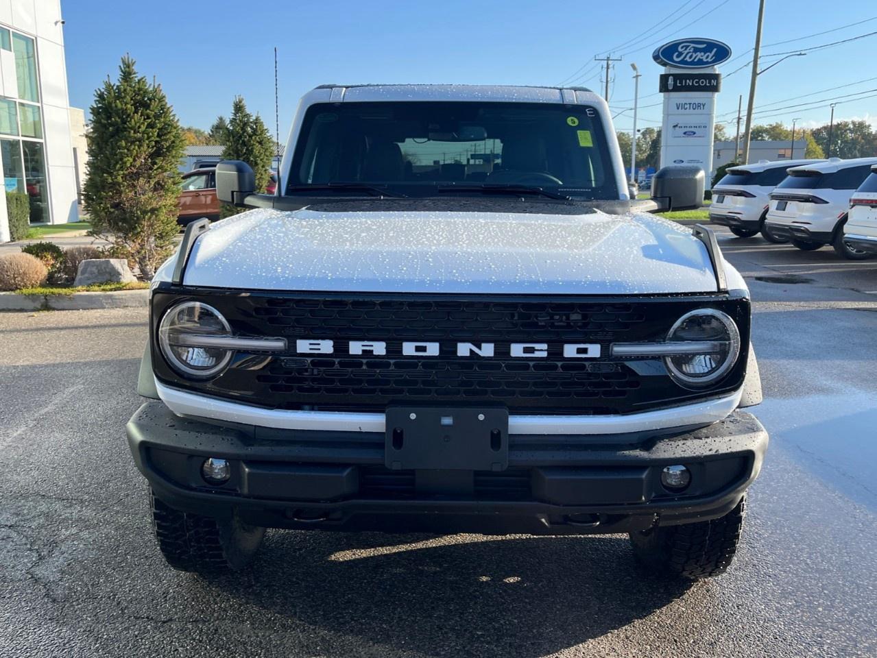 2026 Ford Bronco OUTER BANKS 4 DOOR 4X4 Photo