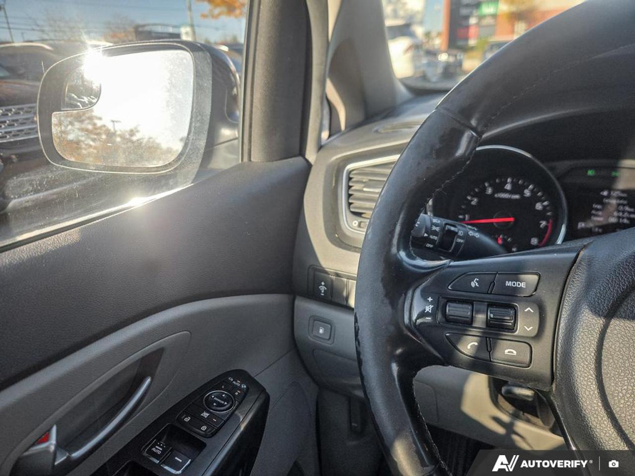 2019 Kia Sedona LX 7 PASSENGER | NO ACCIDENTS! | NO ADMIN FEES Photo