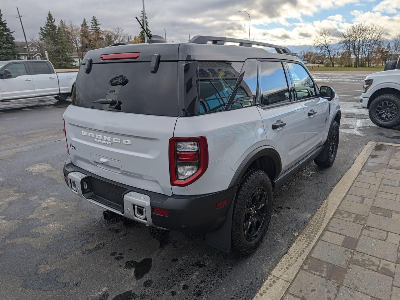 2026 Ford Bronco Sport Outer Banks Photo4