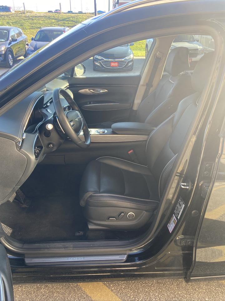 2025 Genesis GV70 2.5T Advanced AWD Photo