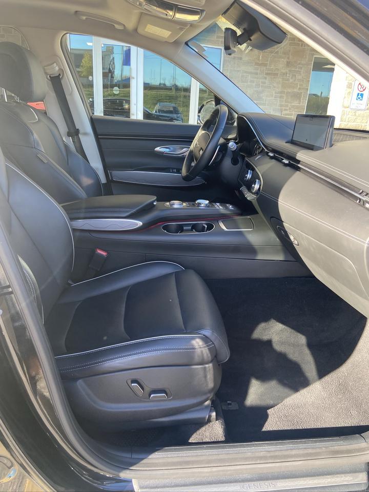 2025 Genesis GV70 2.5T Advanced AWD Photo