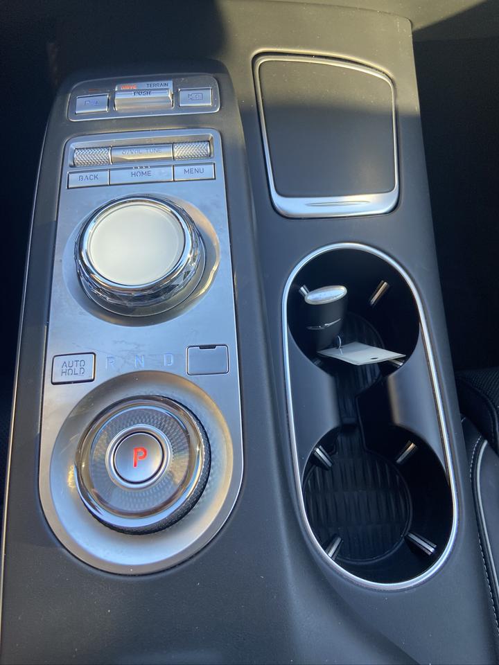 2025 Genesis GV70 2.5T Advanced AWD Photo