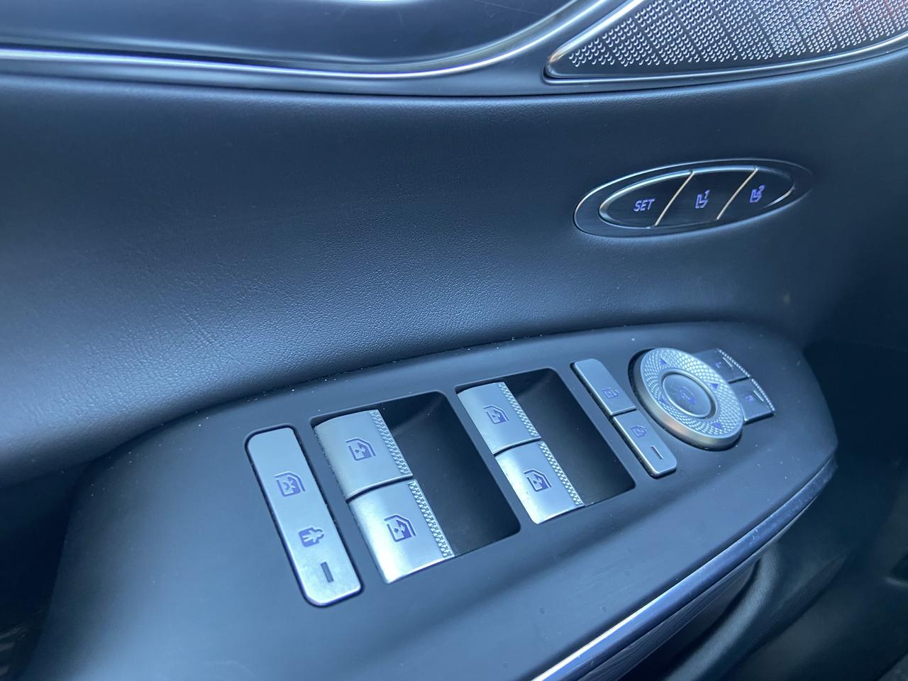 2025 Genesis GV70 2.5T Advanced AWD Photo