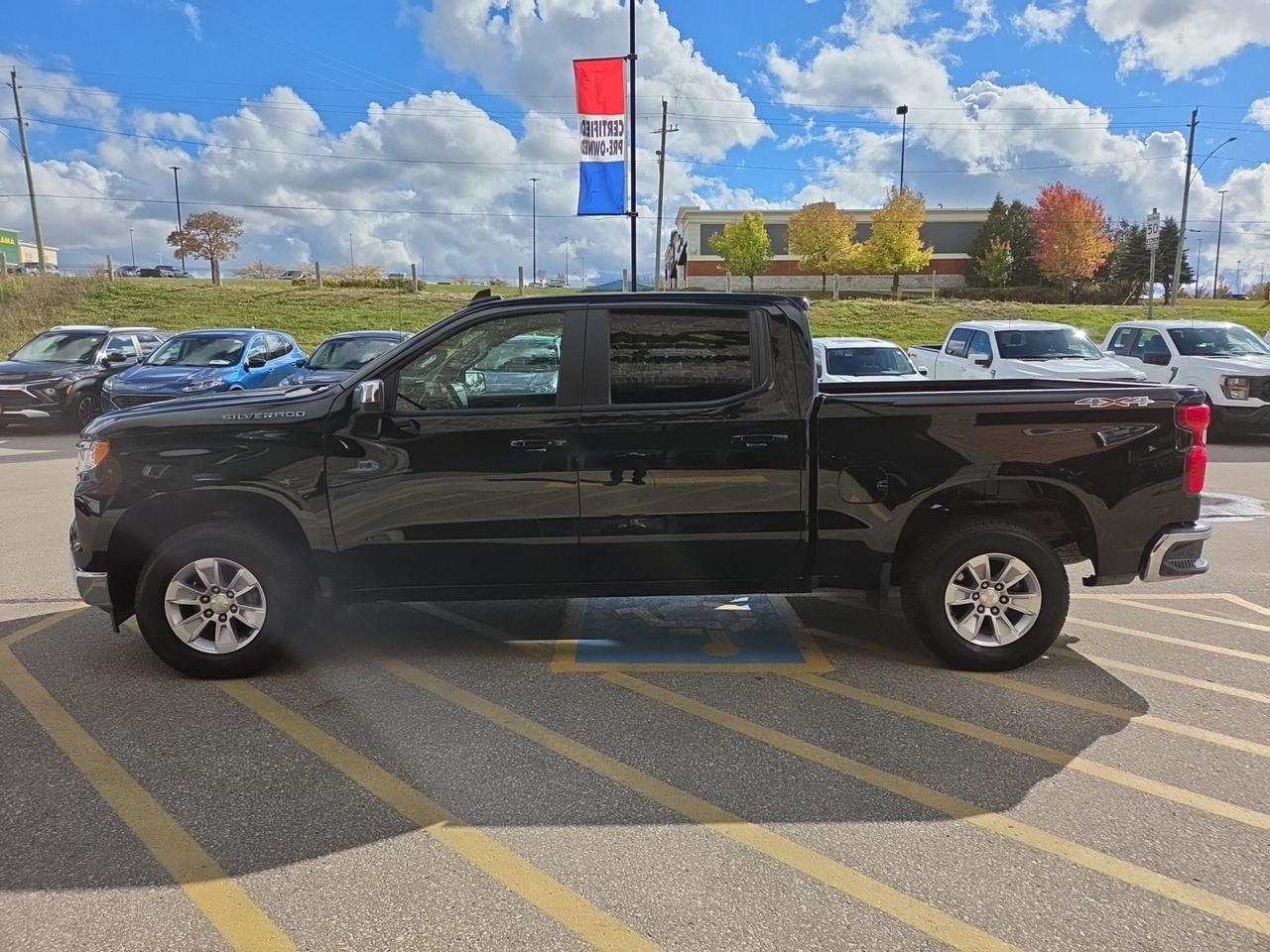 2026 Chevrolet Silverado 1500 4WD Crew Cab 147" LT Photo3