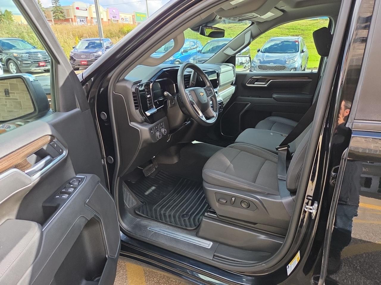 2026 Chevrolet Silverado 1500 4WD Crew Cab 147" LT Photo