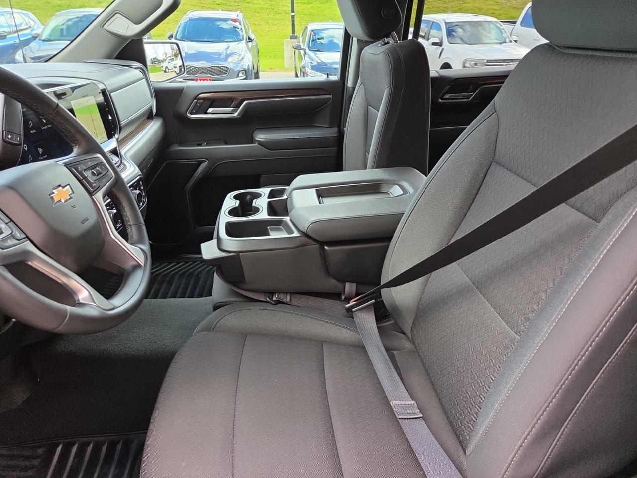 2026 Chevrolet Silverado 1500 4WD Crew Cab 147" LT Photo