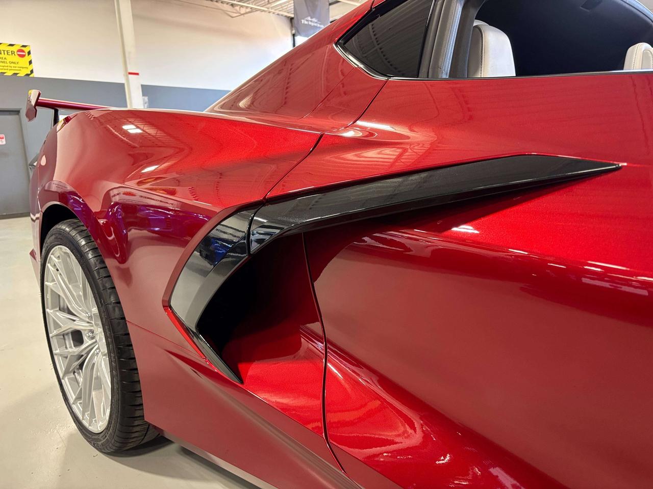 2022 Chevrolet Corvette 1LT|RWD|NAV|BOSE|TARGA|PDR|REARWING|FRONTLIP|ZMODE Photo