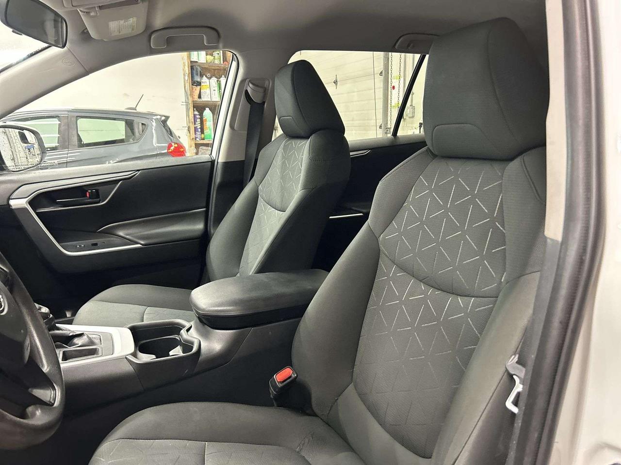 2021 Toyota RAV4 HTD SEATS |CARPLAY |ADAPT. CRUISE | REAR CAM |A/C Photo4
