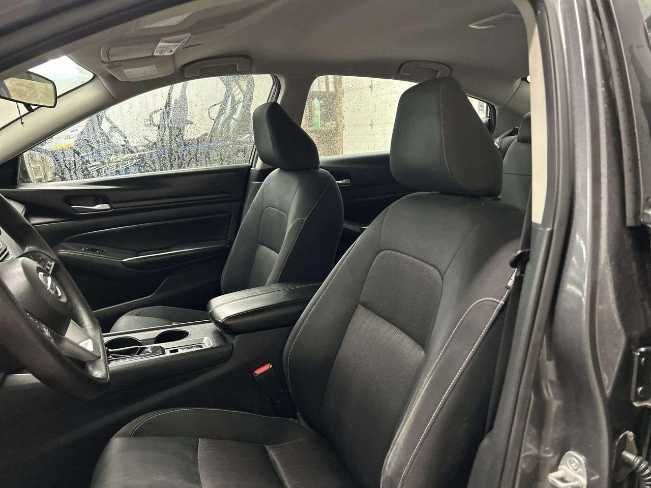 2022 Nissan Altima SV AWD |HTD SEATS | CARPLAY |REMOTE START | ALLOYS Photo1