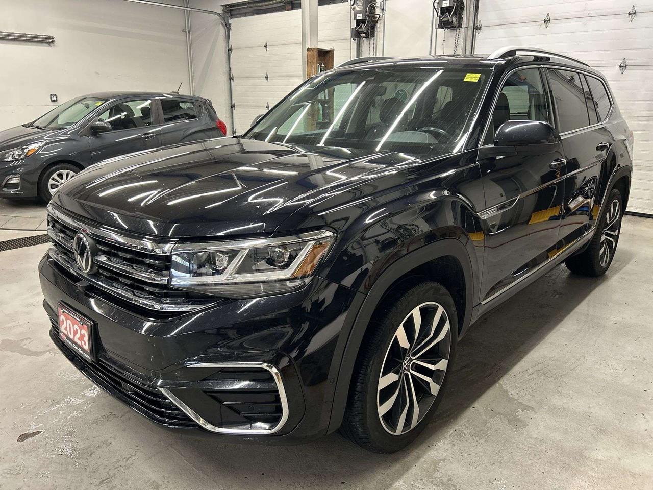 2023 Volkswagen Atlas EXECLINE R-LINE AWD | 6-PASS | 3.6L V6 | LEATHER Photo