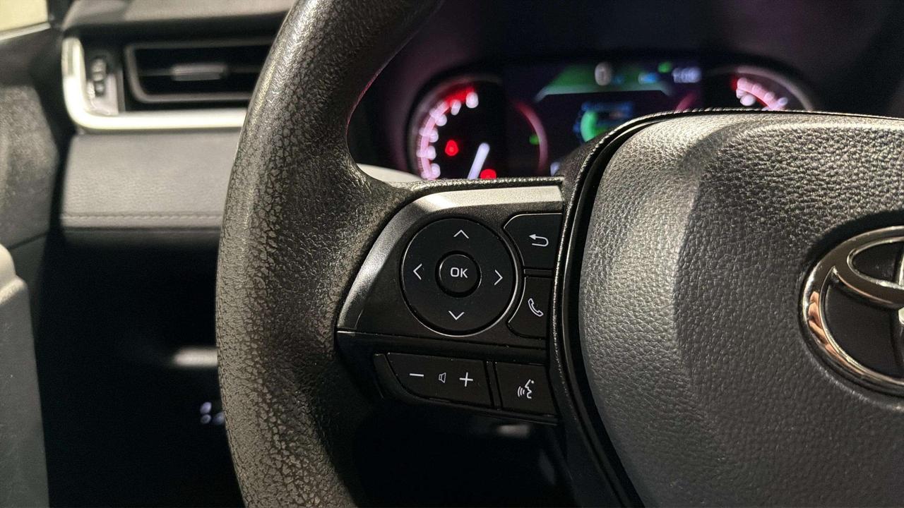 2023 Toyota RAV4 LE| CLEAN CARFAX| HTD SEATS| BLIND SPOT| CARPLAY Photo