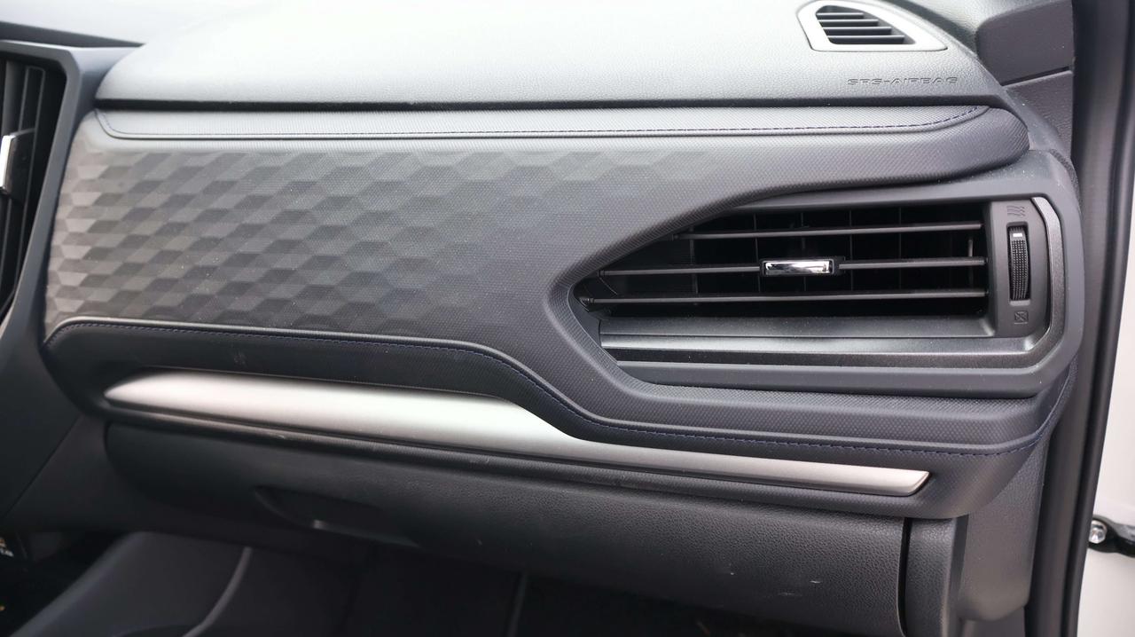 2025 Subaru Forester Touring | Panoramic Sunroof | Bluetooth Photo