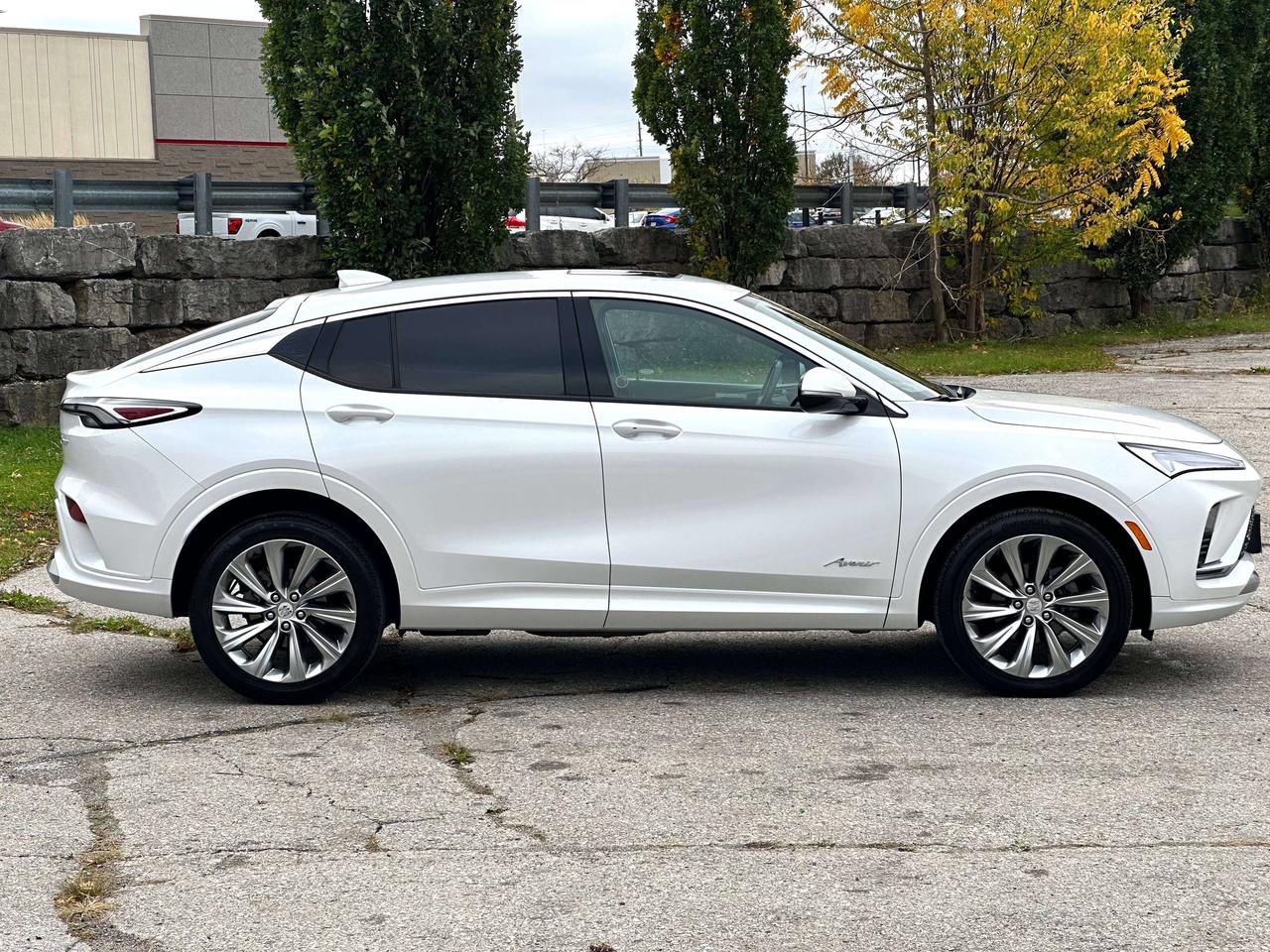 2024 Buick Envista Avenir | HEATED SEATS | BLIND SPOT | REMOTE START Photo