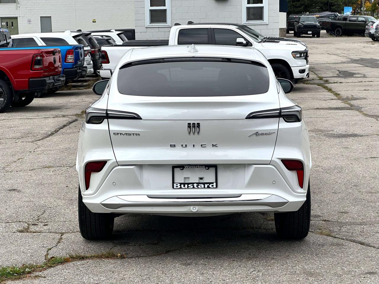 2024 Buick Envista Avenir | HEATED SEATS | BLIND SPOT | REMOTE START Photo