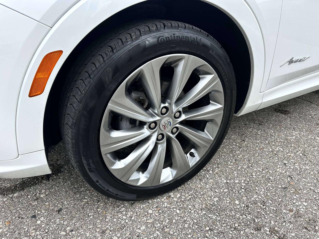 2024 Buick Envista Avenir | HEATED SEATS | BLIND SPOT | REMOTE START Photo