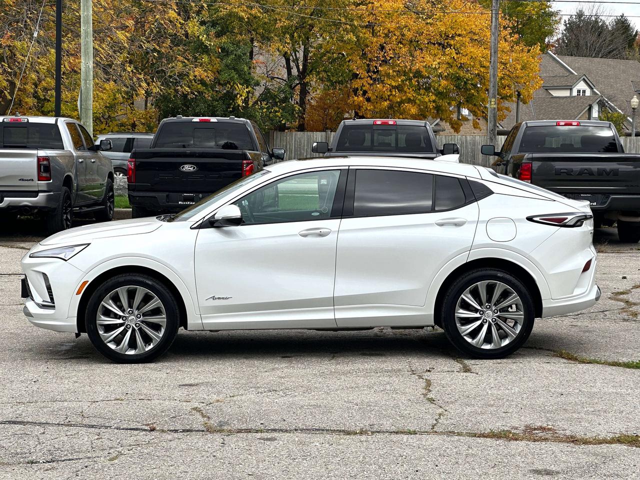 2024 Buick Envista Avenir | HEATED SEATS | BLIND SPOT | REMOTE START Photo