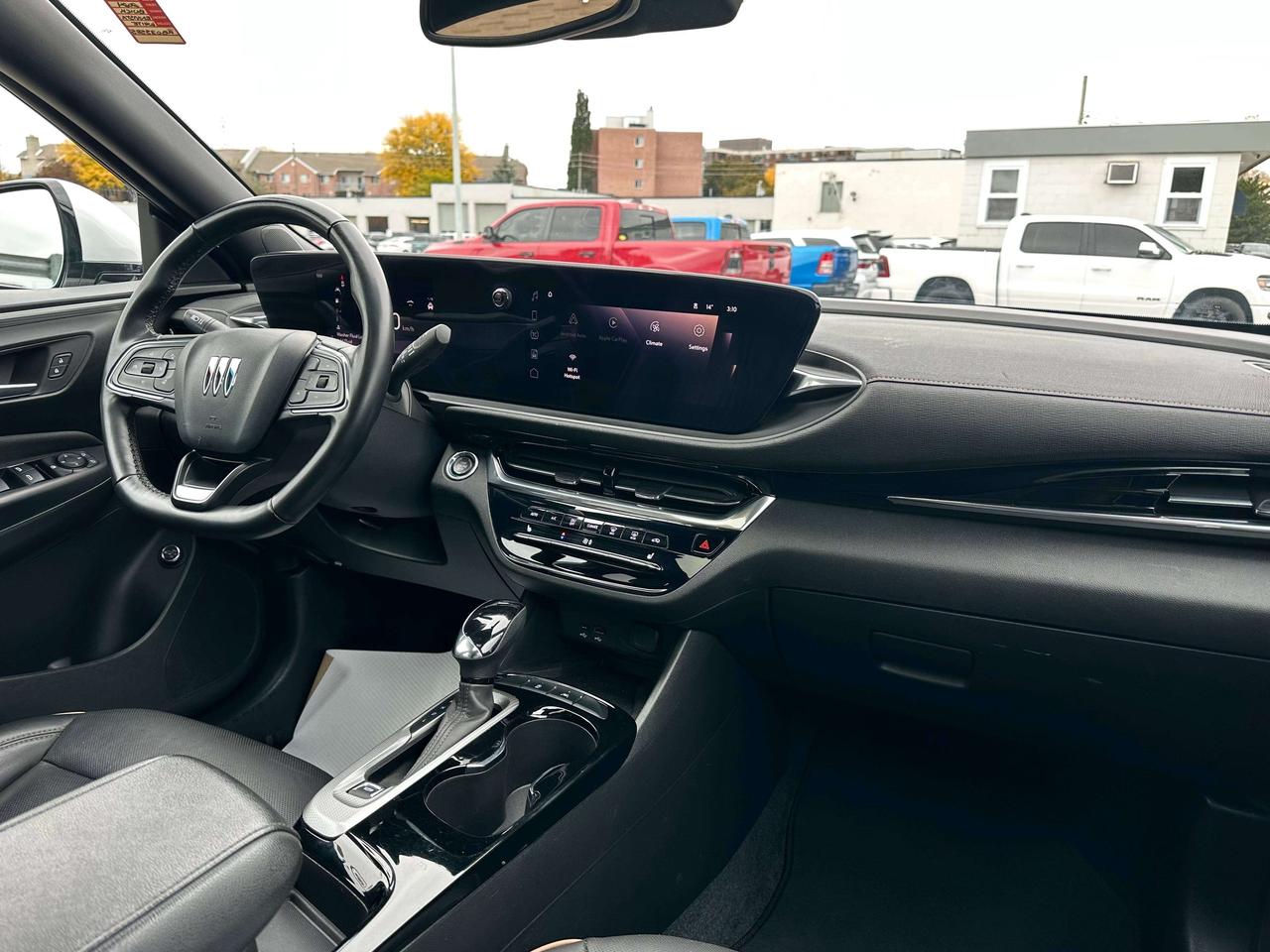 2024 Buick Envista Avenir | HEATED SEATS | BLIND SPOT | REMOTE START Photo