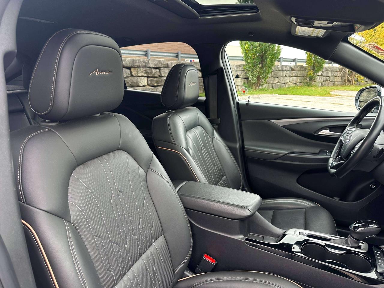 2024 Buick Envista Avenir | HEATED SEATS | BLIND SPOT | REMOTE START Photo