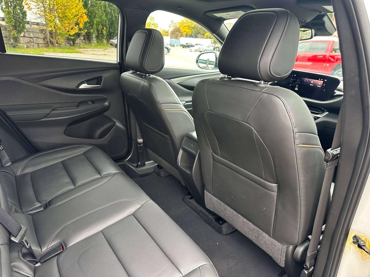 2024 Buick Envista Avenir | HEATED SEATS | BLIND SPOT | REMOTE START Photo