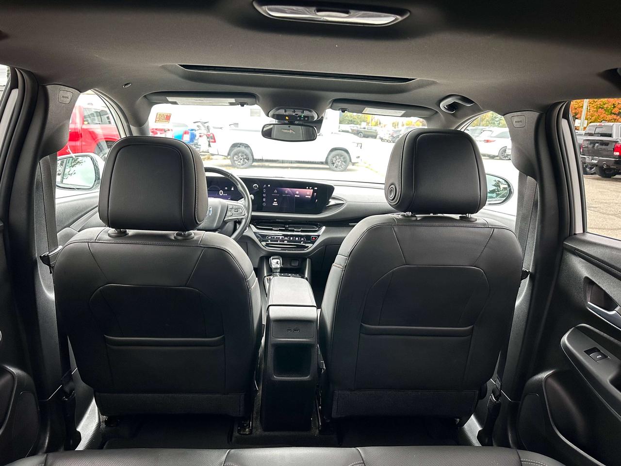 2024 Buick Envista Avenir | HEATED SEATS | BLIND SPOT | REMOTE START Photo