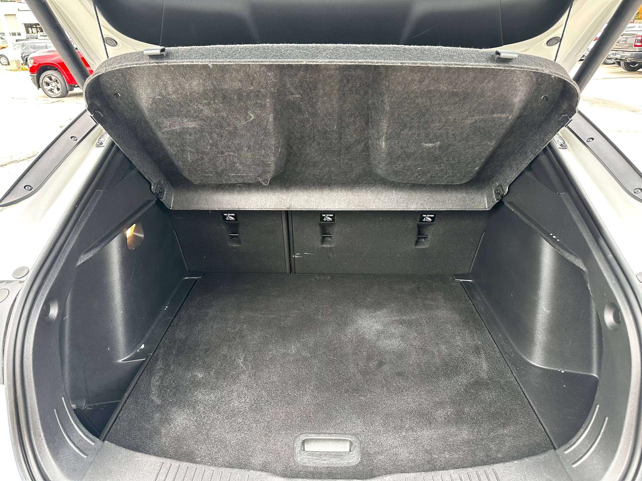 2024 Buick Envista Avenir | HEATED SEATS | BLIND SPOT | REMOTE START Photo