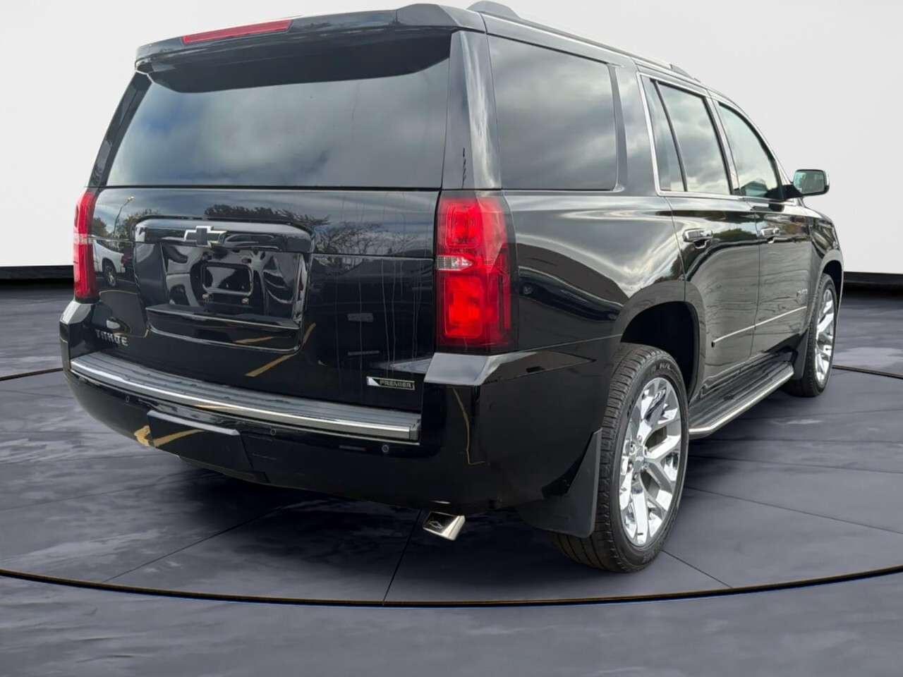 2018 Chevrolet Tahoe 4WD 4dr Premier Photo4