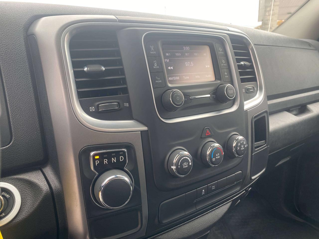 2022 RAM 1500 SLT, CLEAN CARFAX, BACK UP CAMERA, ONE OWNER! Photo