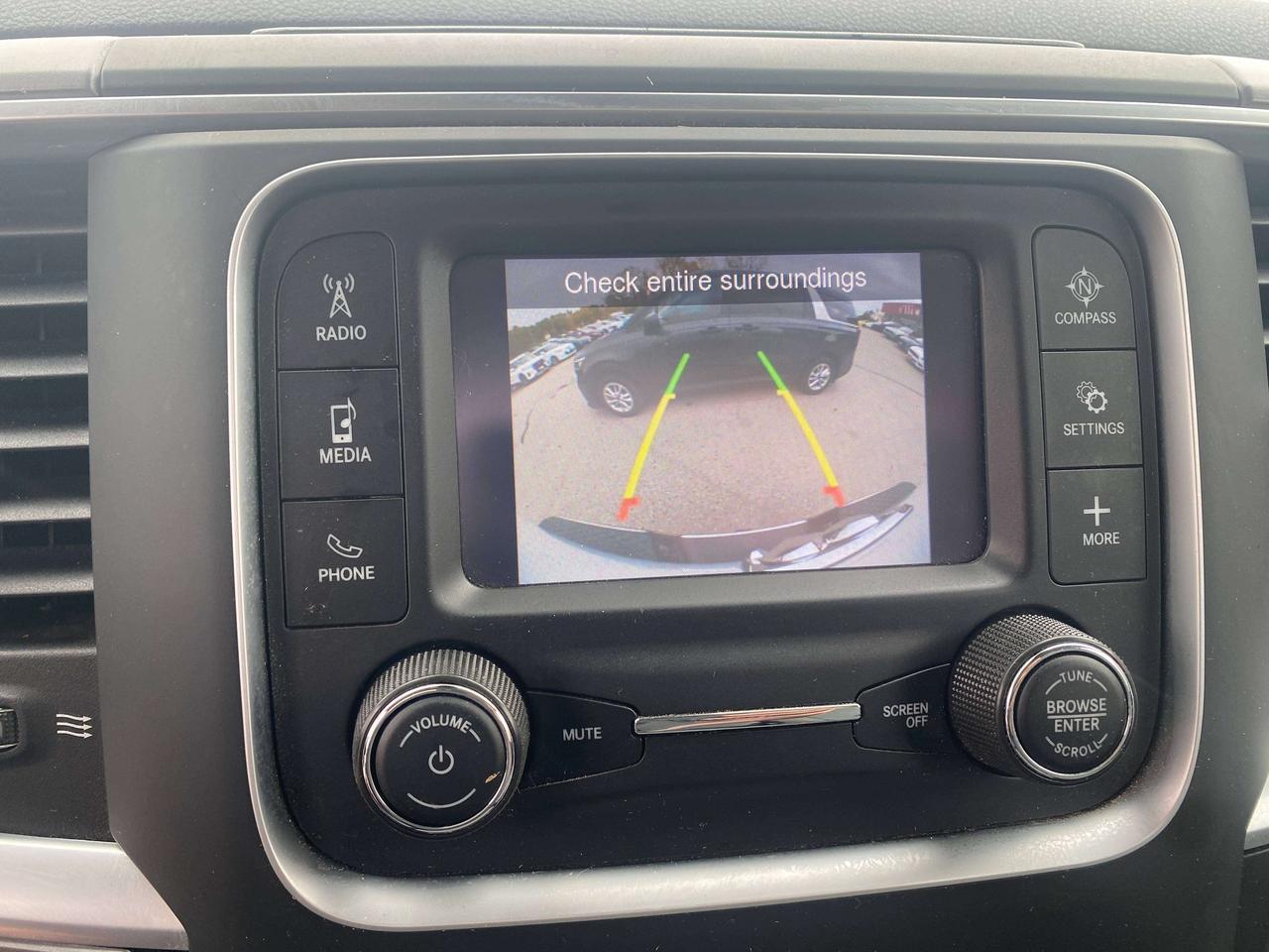 2022 RAM 1500 SLT, CLEAN CARFAX, BACK UP CAMERA, ONE OWNER! - Photo #16