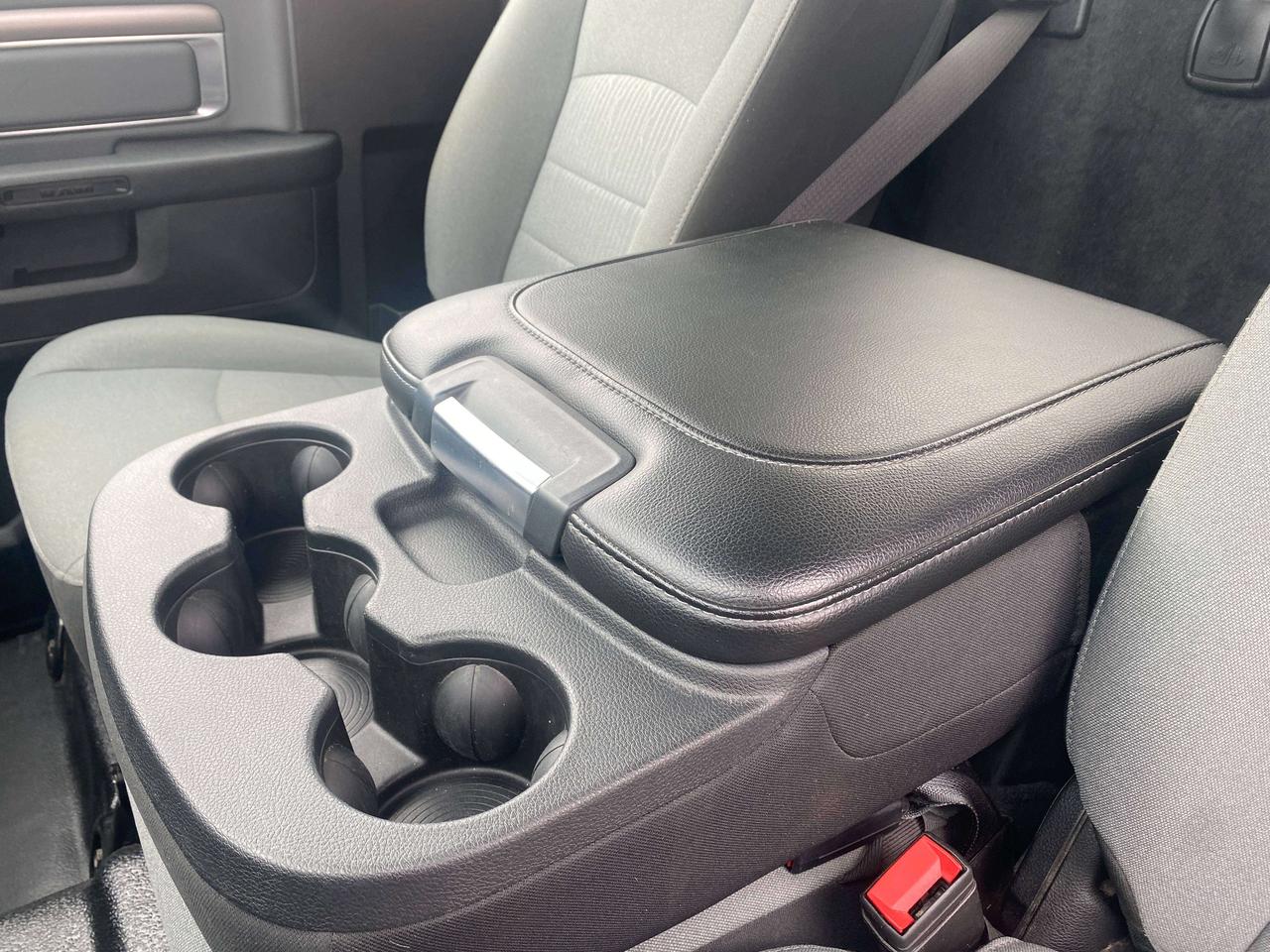 2022 RAM 1500 SLT, CLEAN CARFAX, BACK UP CAMERA, ONE OWNER! - Photo #19