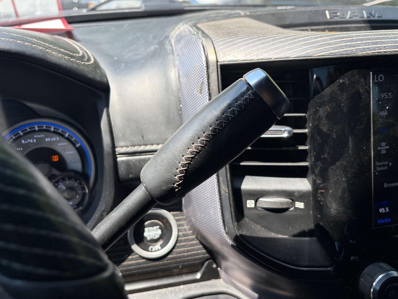 2019 RAM 2500 MEGA CAB! LTD, DIESEL, SUNROOF! - Photo #17