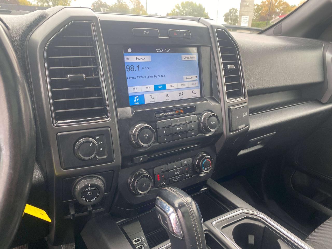 2018 Ford F-150 XLT SPORT, CLEAN CARFAX, REMOTE START, 5.5' BOX! - Photo #18